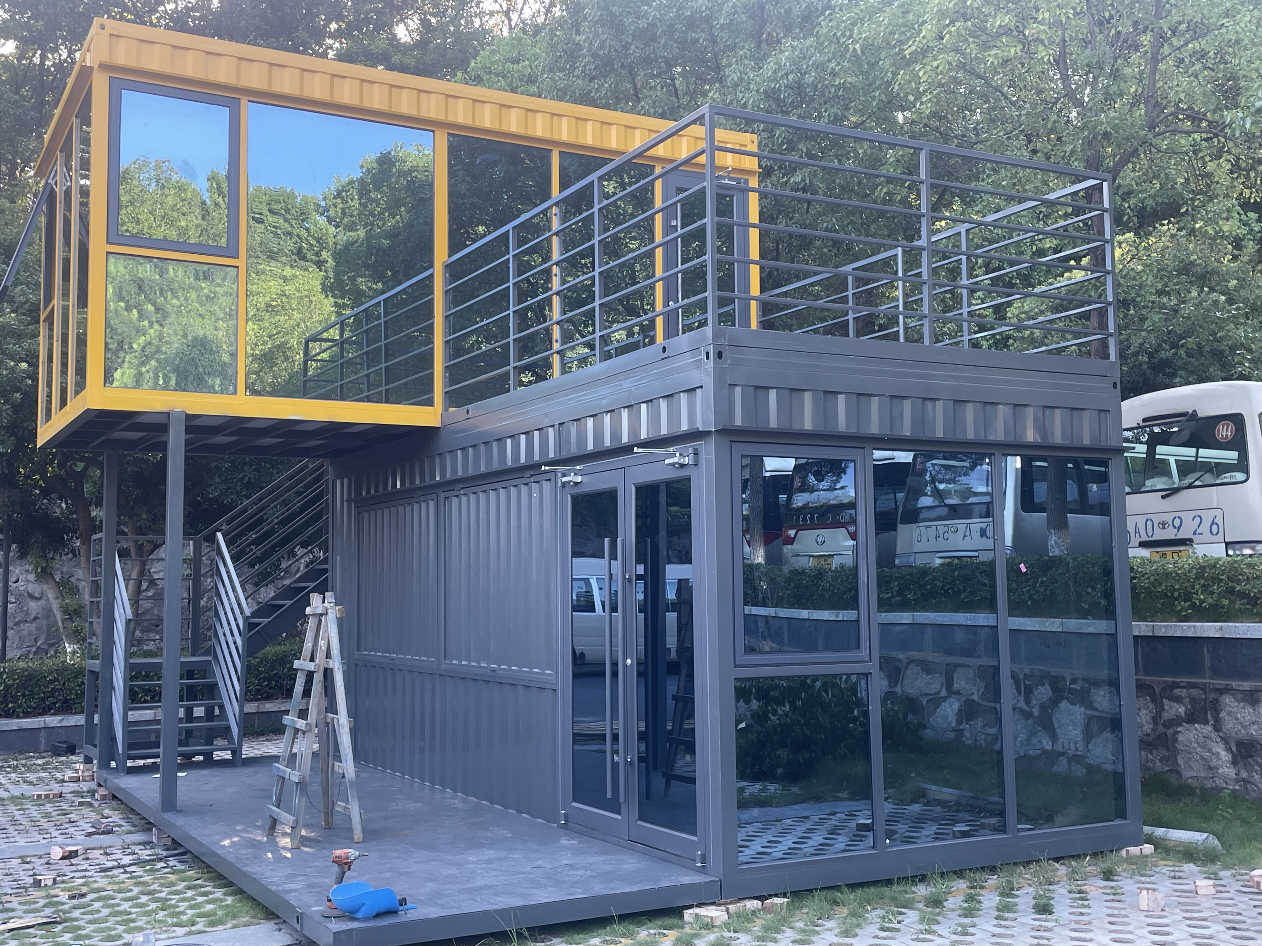 雙層時(shí)尚集裝箱房